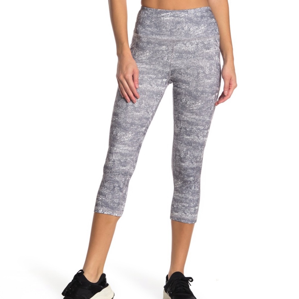 X by Gottex Rachel Gray Capri Leggings
